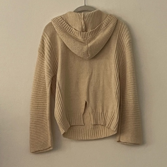 Abound hoodie Sweater - Picture 4 of 8